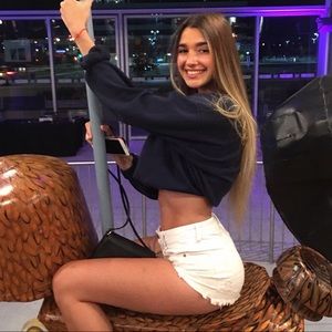 Meet your Posher, Kya